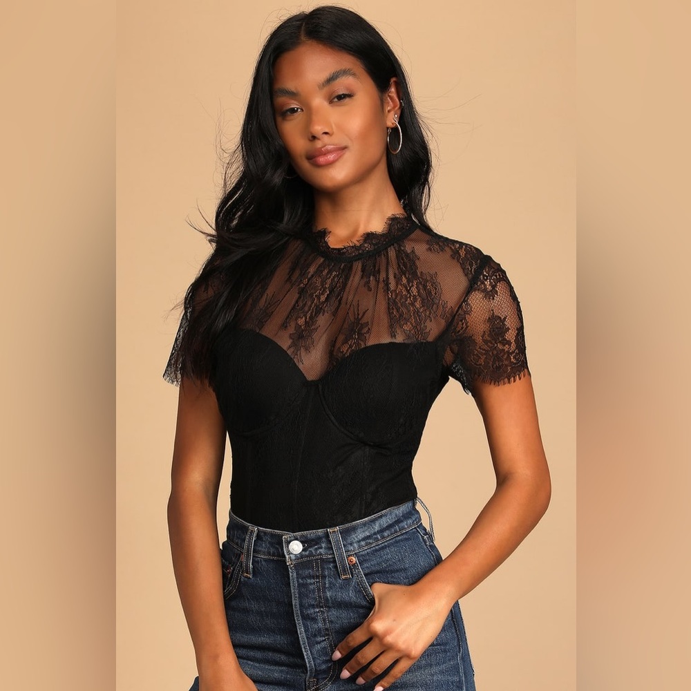 Lulus Alluring Charisma Black Lace Bustier Short Sleeve Bodysuit in S and XS NWT